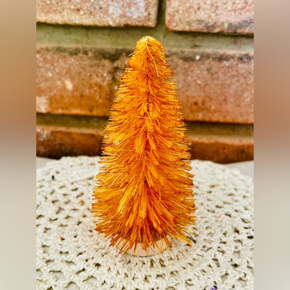 *Multicolored Bottle Brush Fall Tree Set - Picture 6 of 15